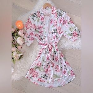 Show Me Your MuMu Floral Brie Robe - OS